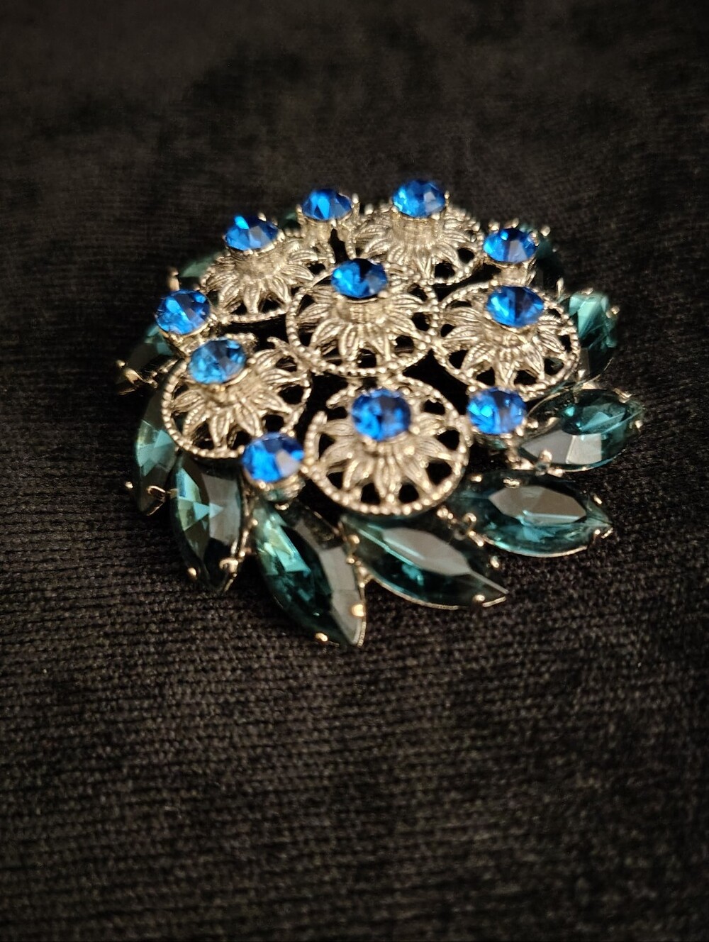 Vtg. Sunburst Or Starburst Colorful Brooch - Unbranded